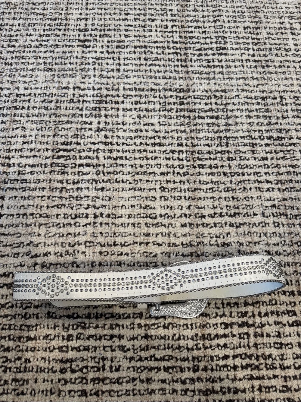 N/A stylish white